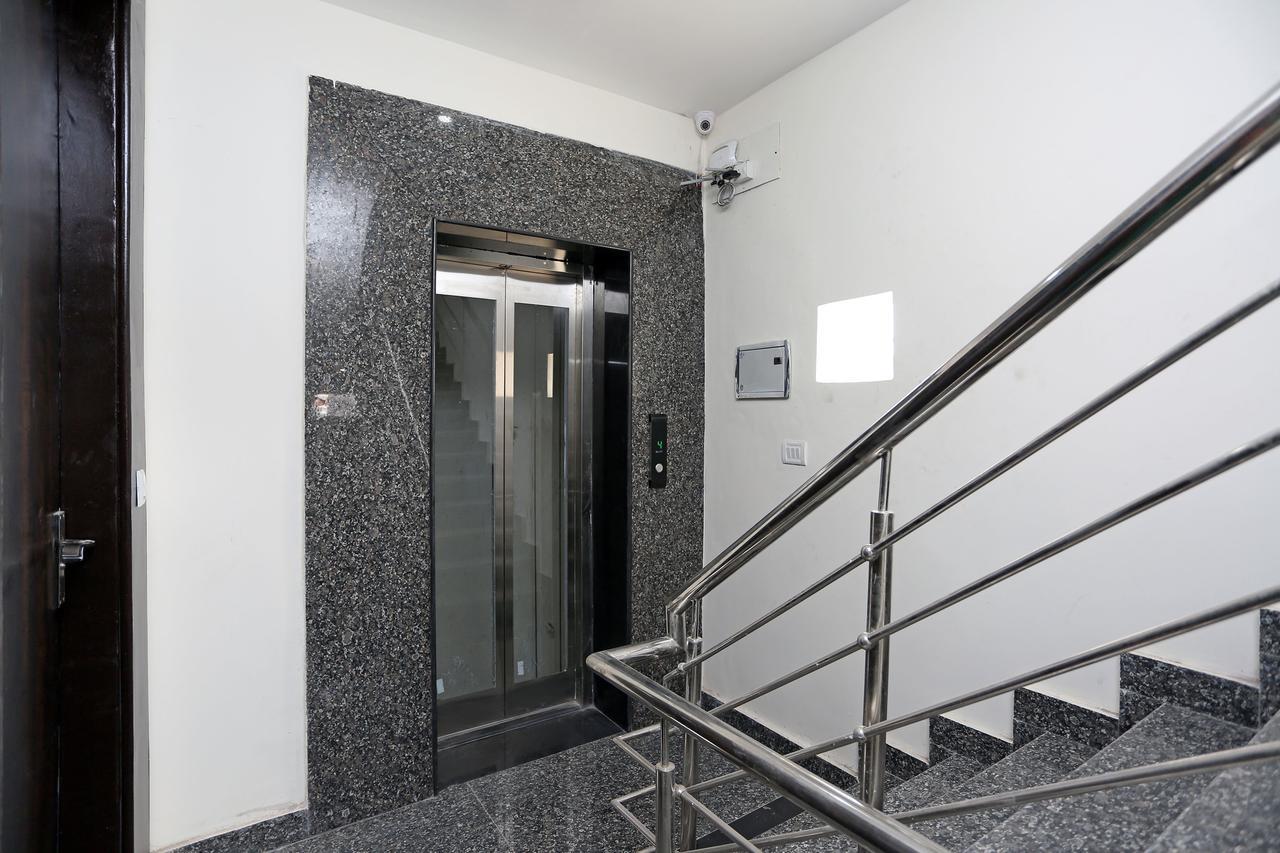 Oyo 9147 Hotel Aerostay Нью-Делі Екстер'єр фото