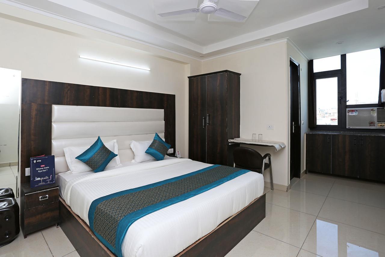 Oyo 9147 Hotel Aerostay Нью-Делі Екстер'єр фото